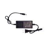Adaptador de voltaje 12V 2AMP C/Led, doble cable - American Net